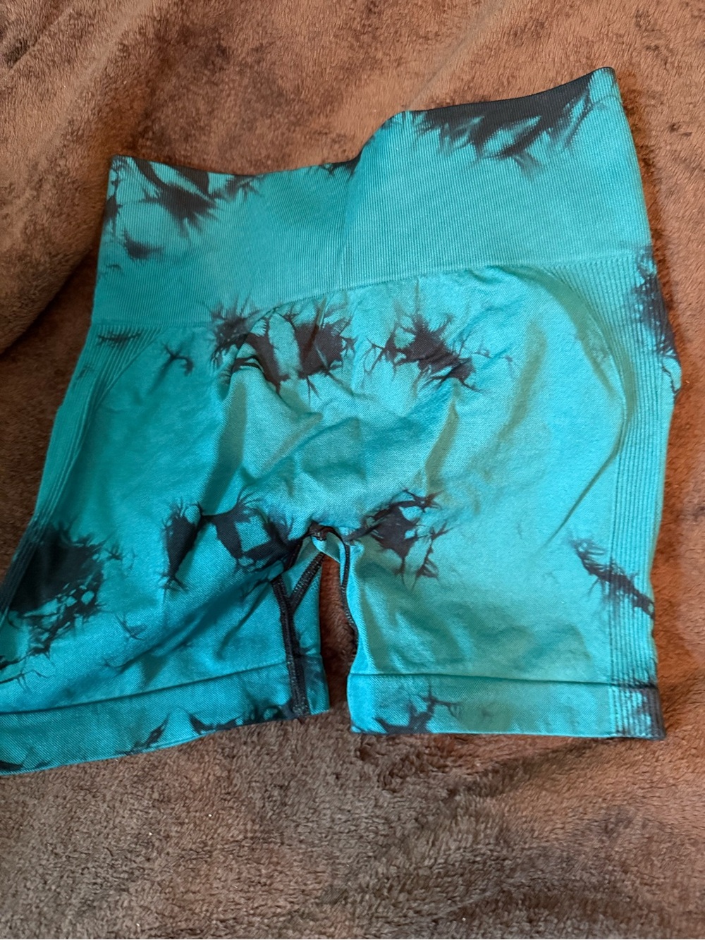 Tie-Dye Teal Bike Shorts - Seamless High-Waist Women’s Shorts with Butt Bra